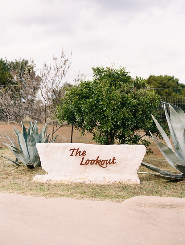 texas-navy-and-orange-wedding