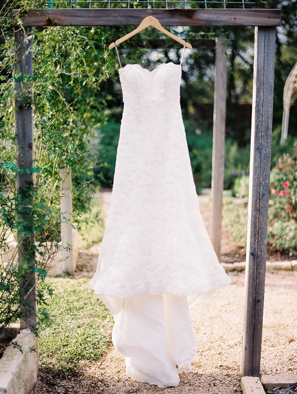 texas-navy-and-orange-wedding