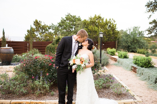 texas-navy-and-orange-wedding