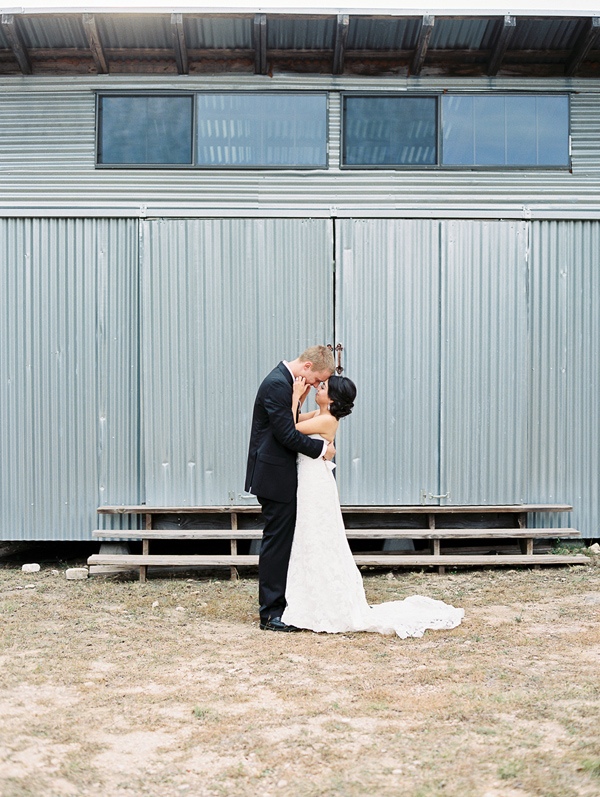 texas-navy-and-orange-wedding