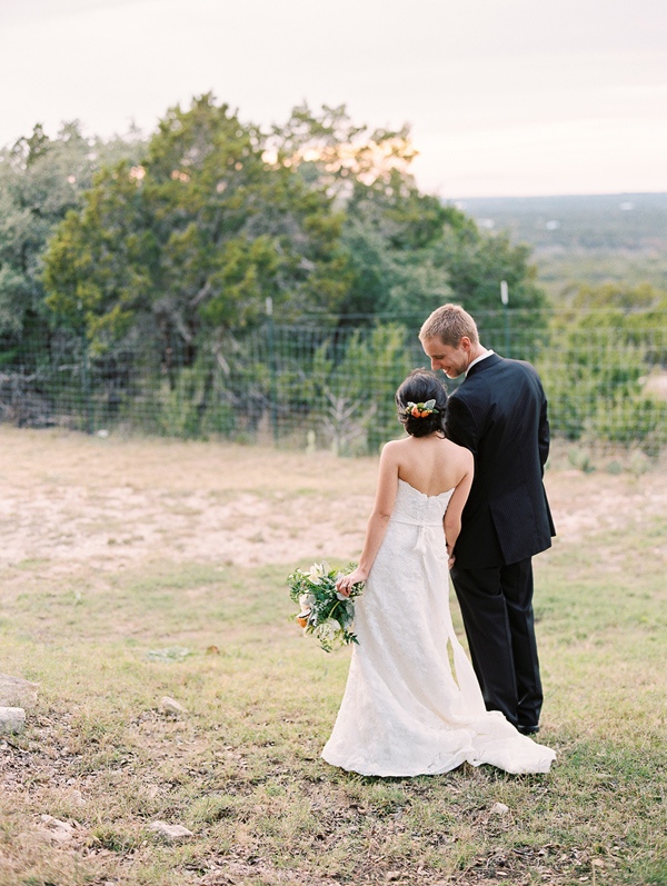 texas-navy-and-orange-wedding