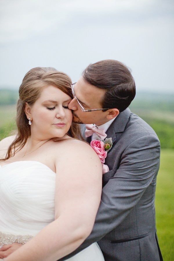 vintage-milk-glass-wedding