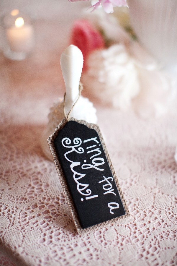 vintage-milk-glass-wedding