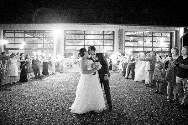 vintage-milk-glass-wedding