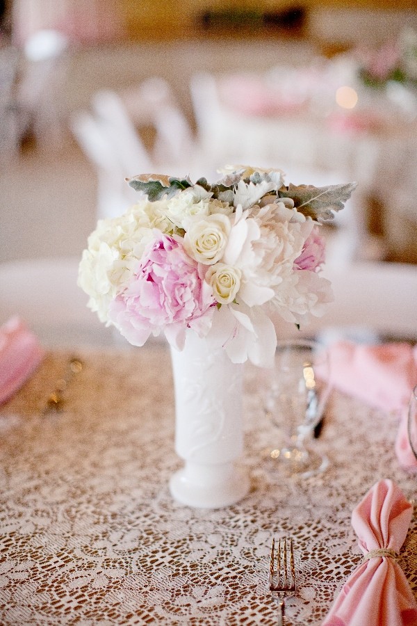 vintage-milk-glass-wedding
