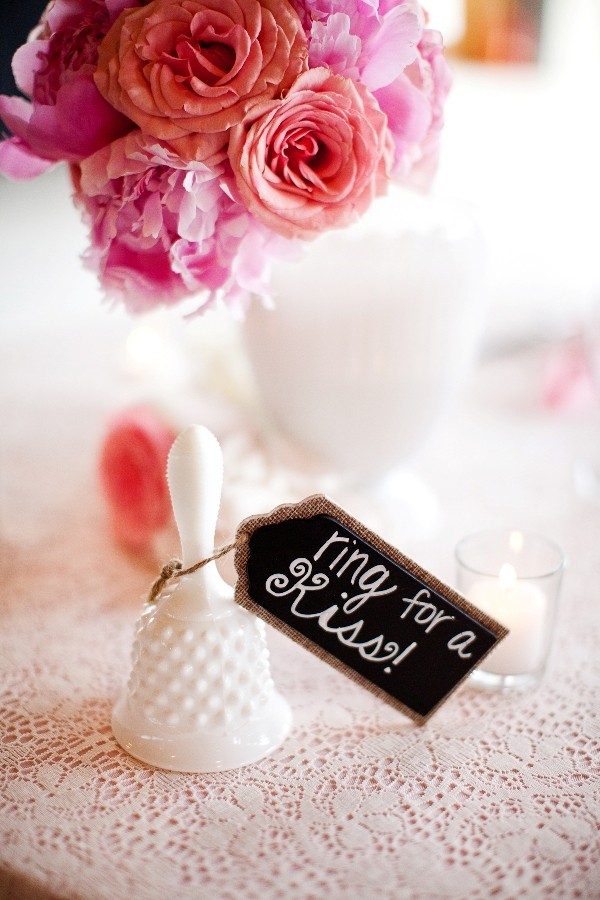 vintage-milk-glass-wedding