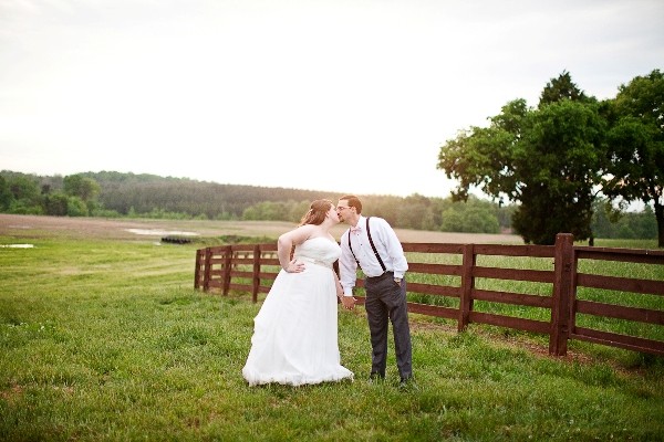 vintage-milk-glass-wedding