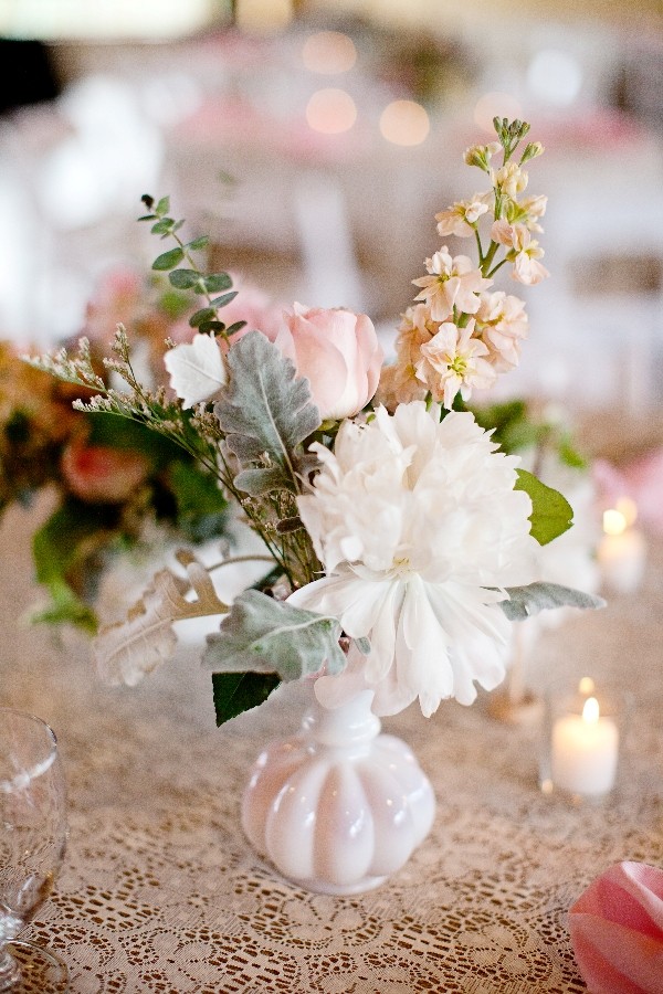 vintage-milk-glass-wedding