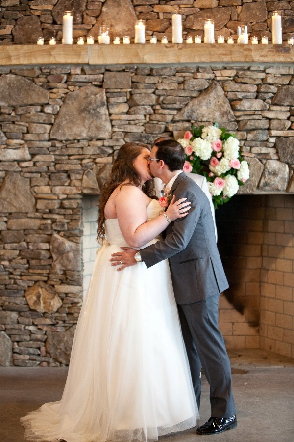 vintage-milk-glass-wedding