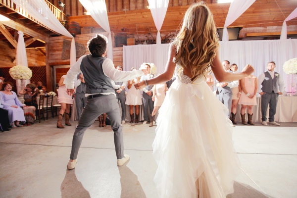 a-barn-made-beautiful-wedding