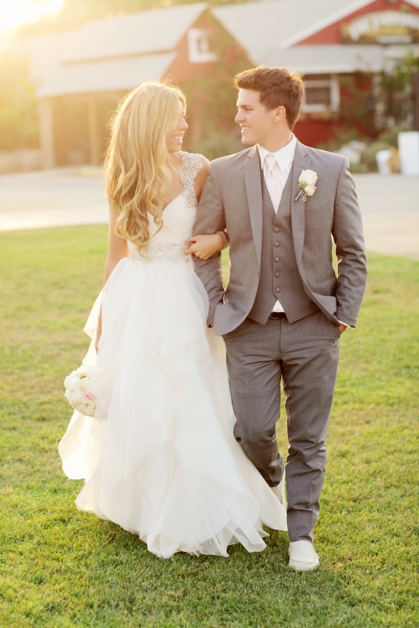 a-barn-made-beautiful-wedding
