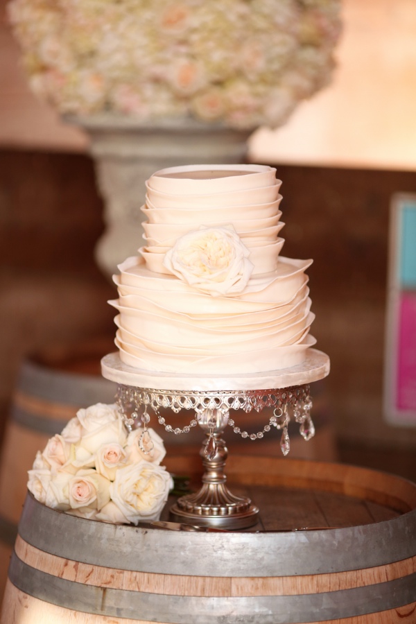 a-barn-made-beautiful-wedding