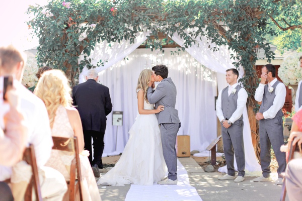 a-barn-made-beautiful-wedding