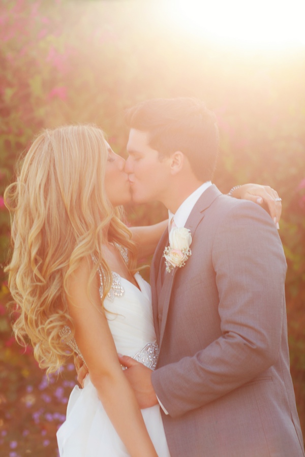 a-barn-made-beautiful-wedding