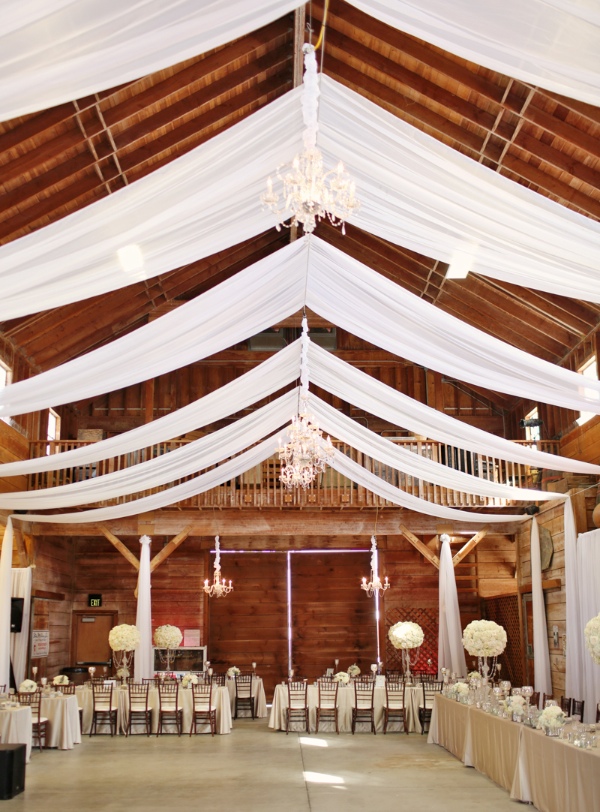 a-barn-made-beautiful-wedding
