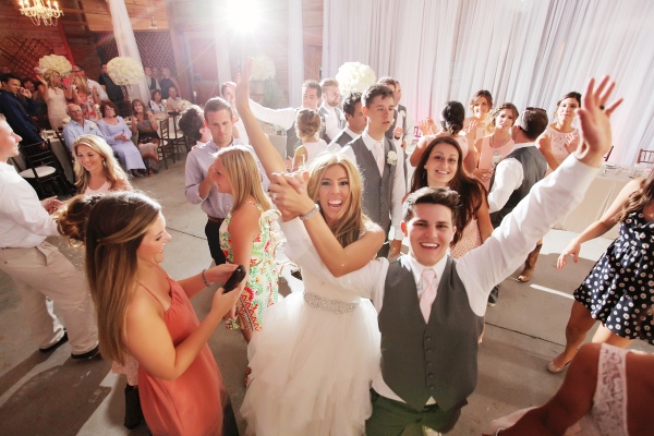 a-barn-made-beautiful-wedding