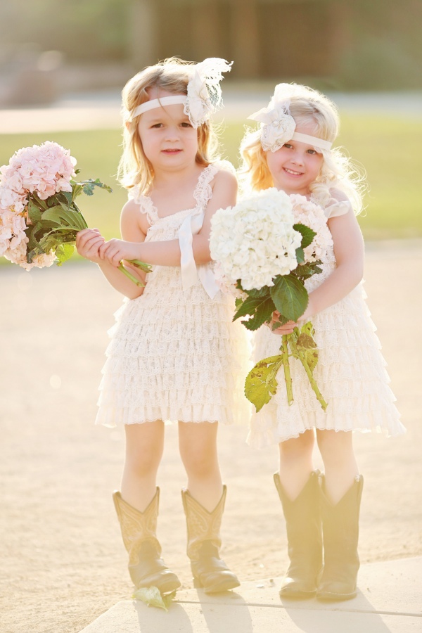 a-barn-made-beautiful-wedding
