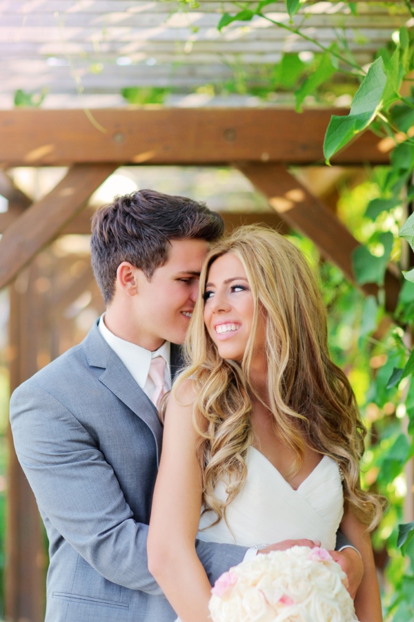 a-barn-made-beautiful-wedding