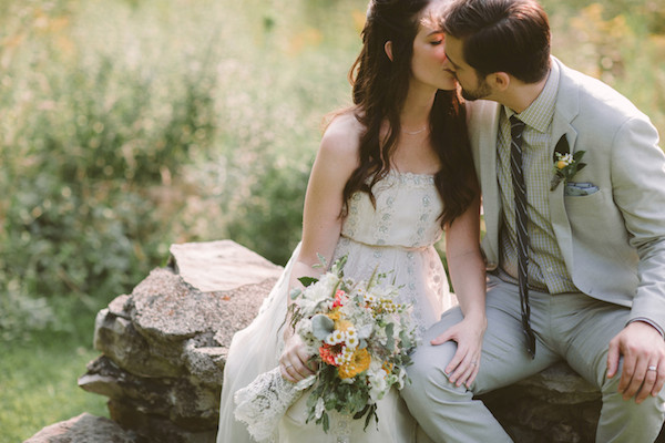 all-natural-barn-wedding-at-fallingwater