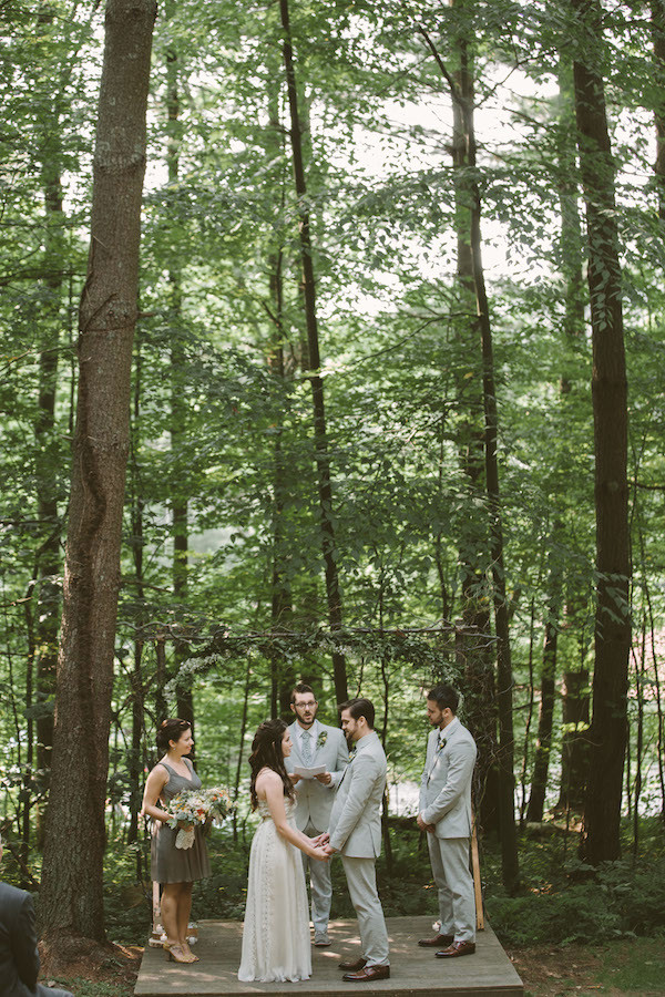 all-natural-barn-wedding-at-fallingwater