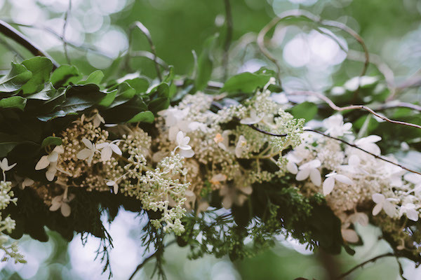 all-natural-barn-wedding-at-fallingwater