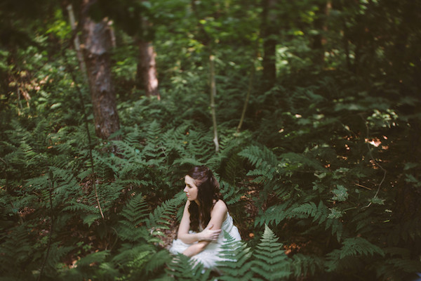 all-natural-barn-wedding-at-fallingwater