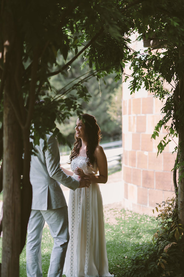 all-natural-barn-wedding-at-fallingwater