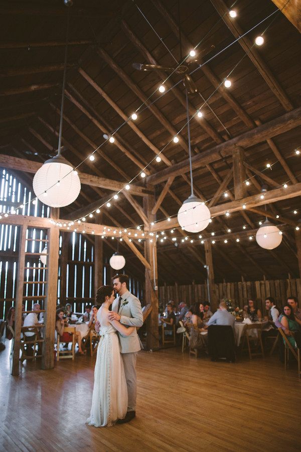 all-natural-barn-wedding-at-fallingwater