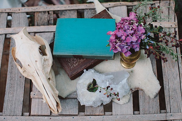 bold-and-earthy-woodland-wedding