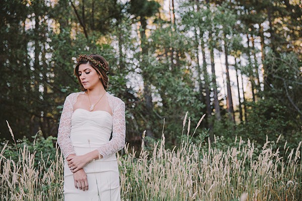 bold-and-earthy-woodland-wedding