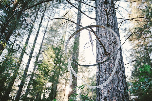 bold-and-earthy-woodland-wedding