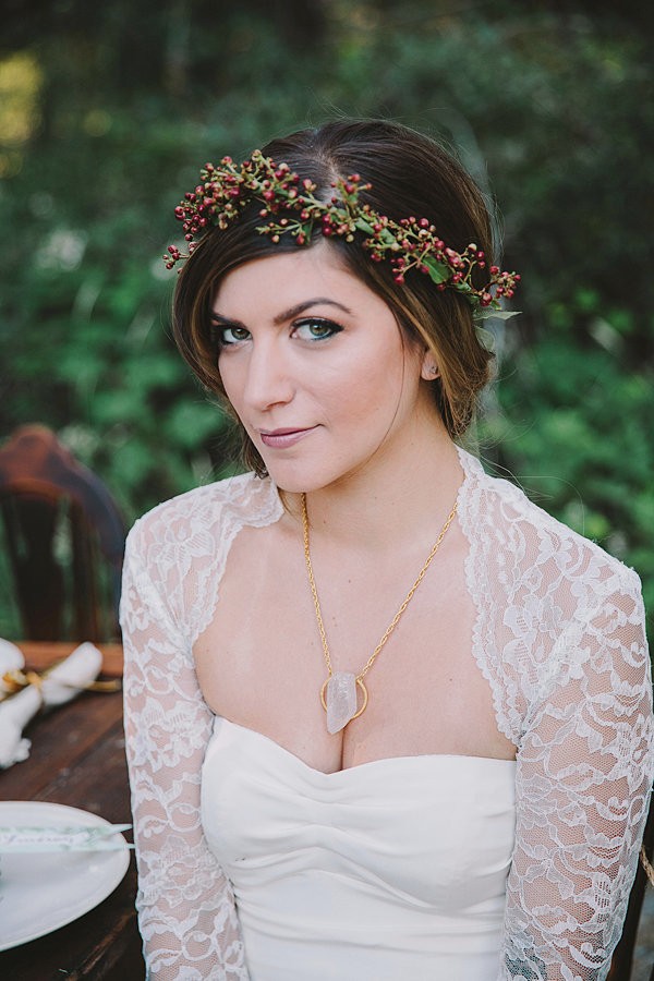 bold-and-earthy-woodland-wedding