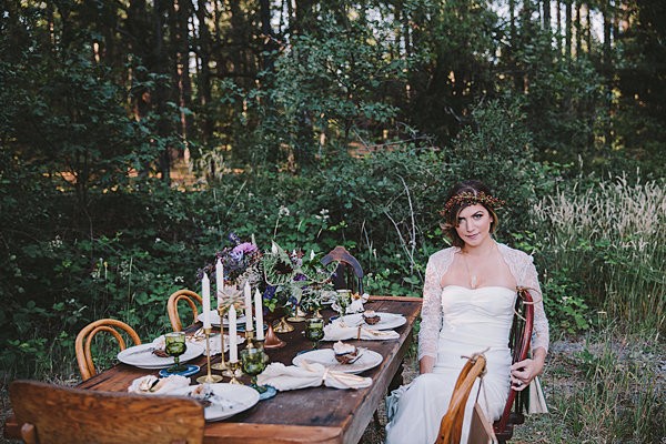 bold-and-earthy-woodland-wedding