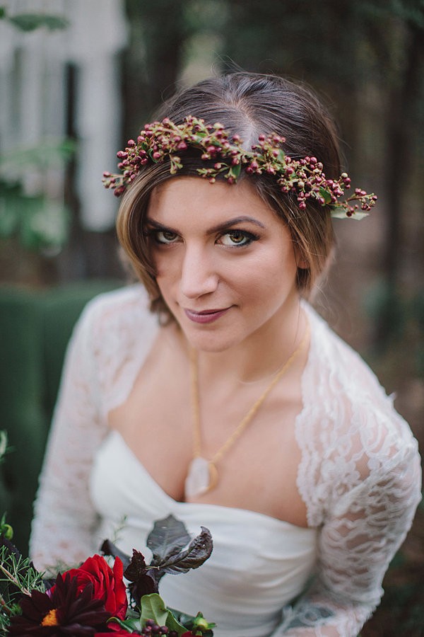 bold-and-earthy-woodland-wedding