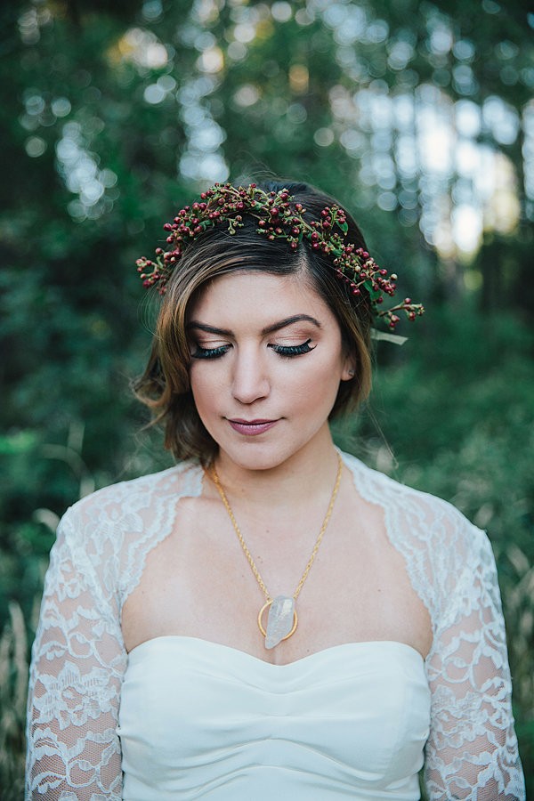 bold-and-earthy-woodland-wedding