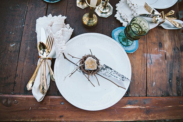bold-and-earthy-woodland-wedding