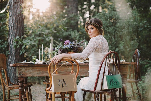 bold-and-earthy-woodland-wedding