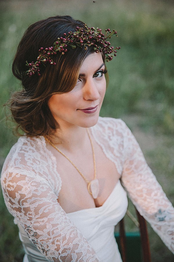 bold-and-earthy-woodland-wedding