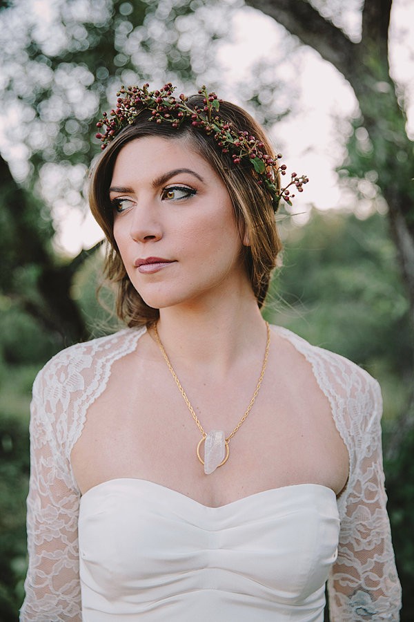bold-and-earthy-woodland-wedding