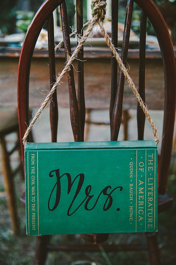 bold-and-earthy-woodland-wedding