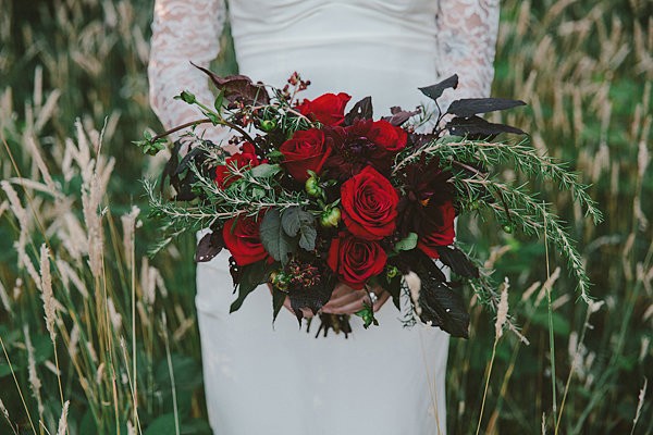 bold-and-earthy-woodland-wedding