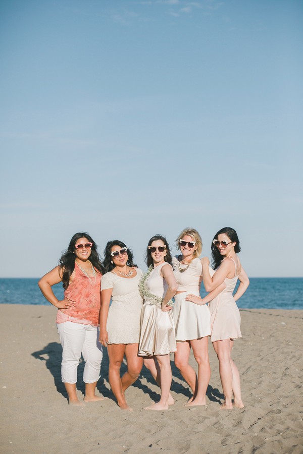 bridesmaids-party-on-roller-skates