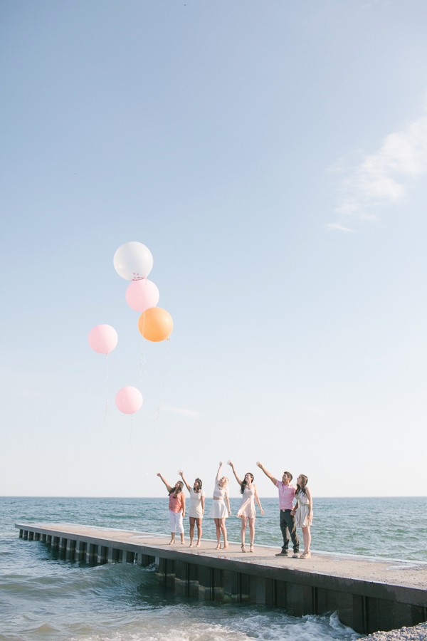 bridesmaids-party-on-roller-skates
