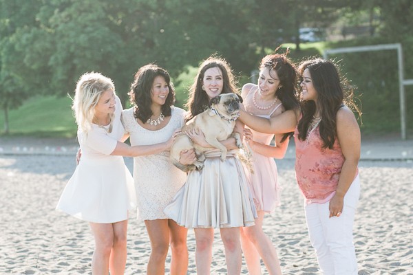 bridesmaids-party-on-roller-skates