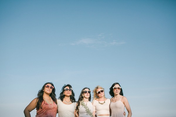 bridesmaids-party-on-roller-skates