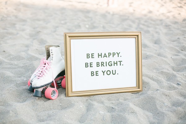 bridesmaids-party-on-roller-skates