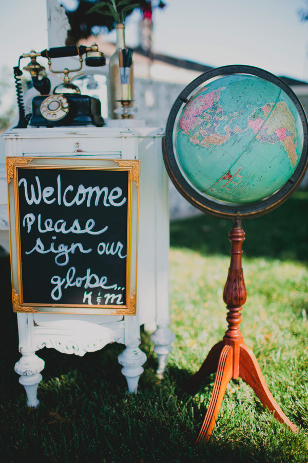 detailed-white-and-pink-reception