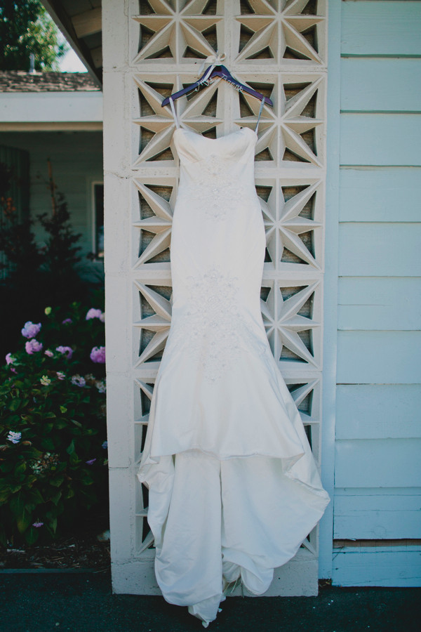 detailed-white-and-pink-reception