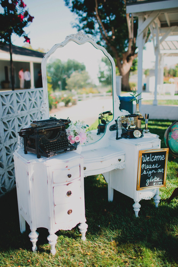 detailed-white-and-pink-reception