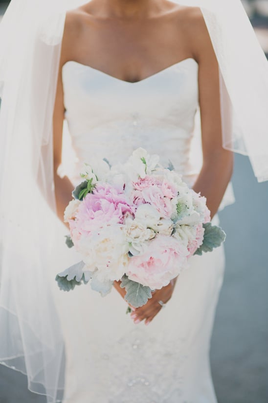 white and pink bouquet